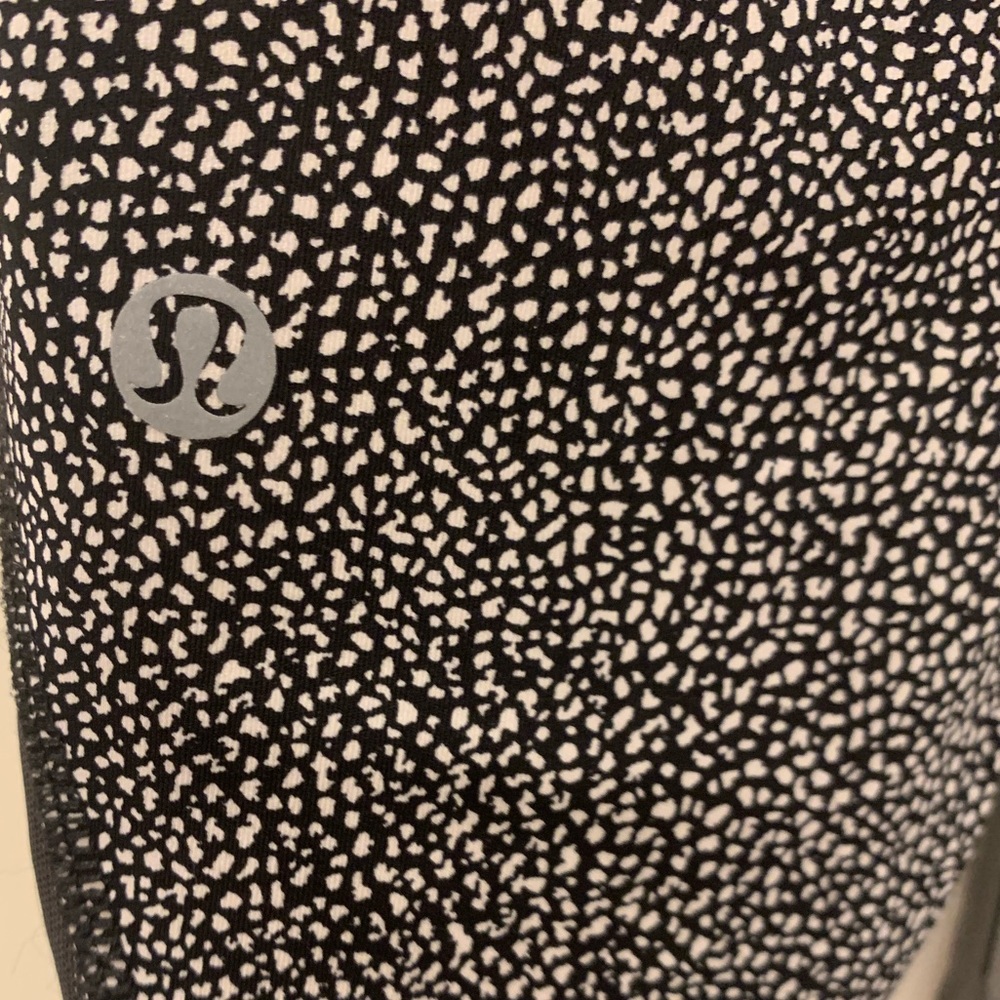 Lulu Lemon leggings size medium EUC - Picture 8 of 10